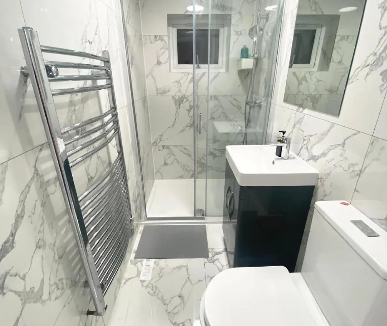 The Royal Boutique Kensington Lodge By London , Sleep 11 0*,  Regno Unito